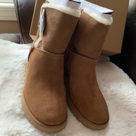 ugg classic femme toggle wedge